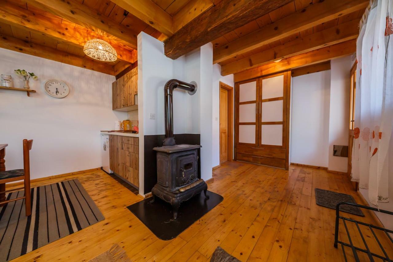 Beautiful Cottage With Heated Pool For 22 Ppl Plaški 외부 사진