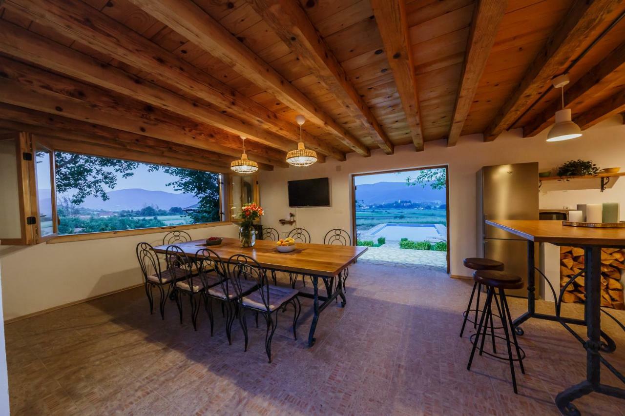 Beautiful Cottage With Heated Pool For 22 Ppl Plaški 외부 사진