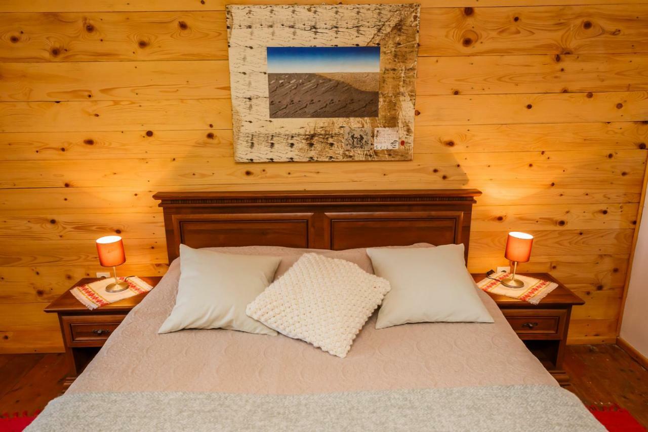 Beautiful Cottage With Heated Pool For 22 Ppl Plaški 외부 사진